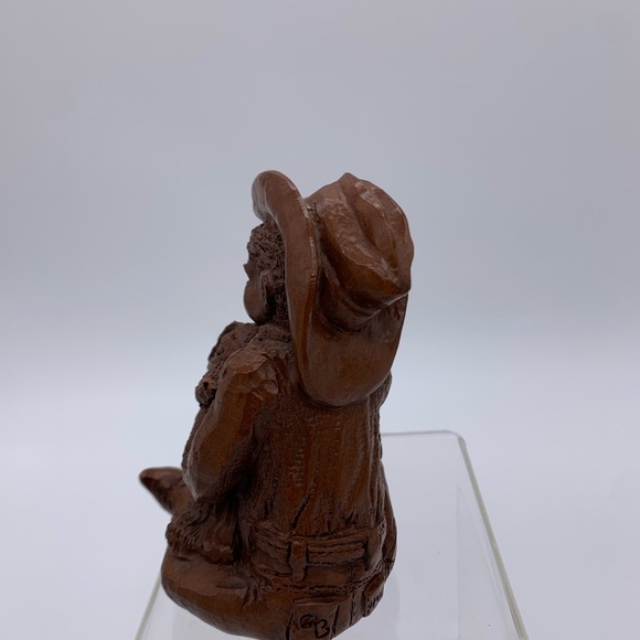 Vintage Red Mill Western Style Sitting Cowboy Loving His Dog Figurine #CB 441 - Picture 6 of 10